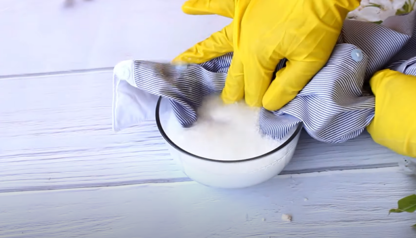 baking soda and bleach for stains