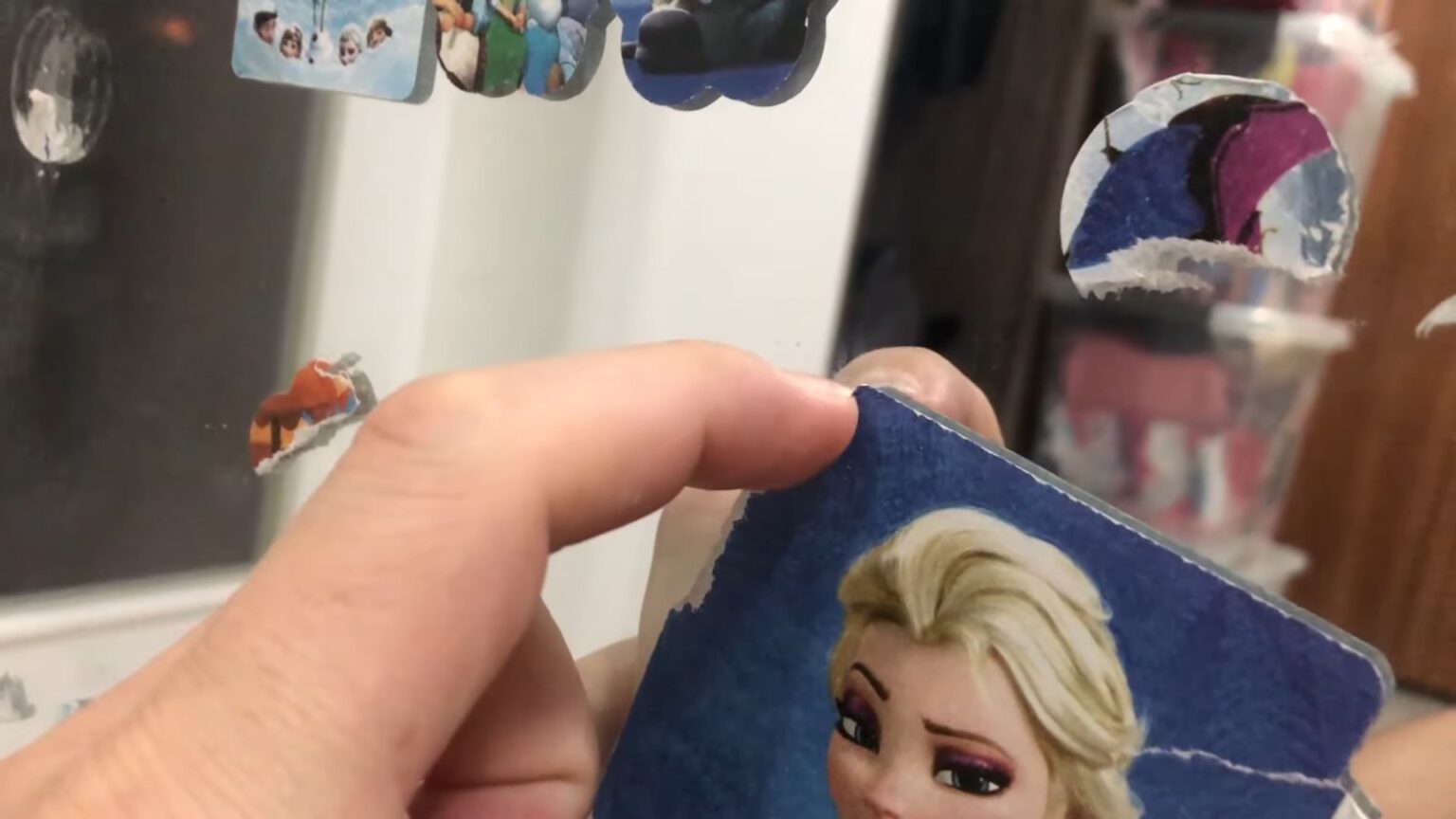 How to Remove Stickers from Glass and Mirrors Here are 14 Easy Ways!